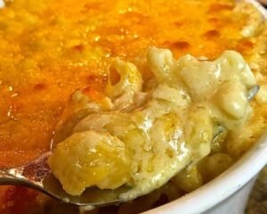 old fashioned baked macaroni and cheese​

